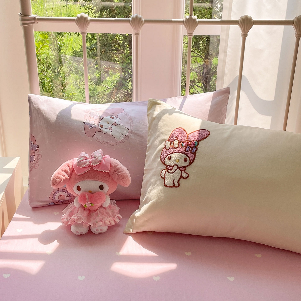 91家纺网 家纺一手货源 找家纺 蓝邻家纺 2025年新款全棉纯棉双层纱三丽鸥刺绣四件套系列 治愈萌主