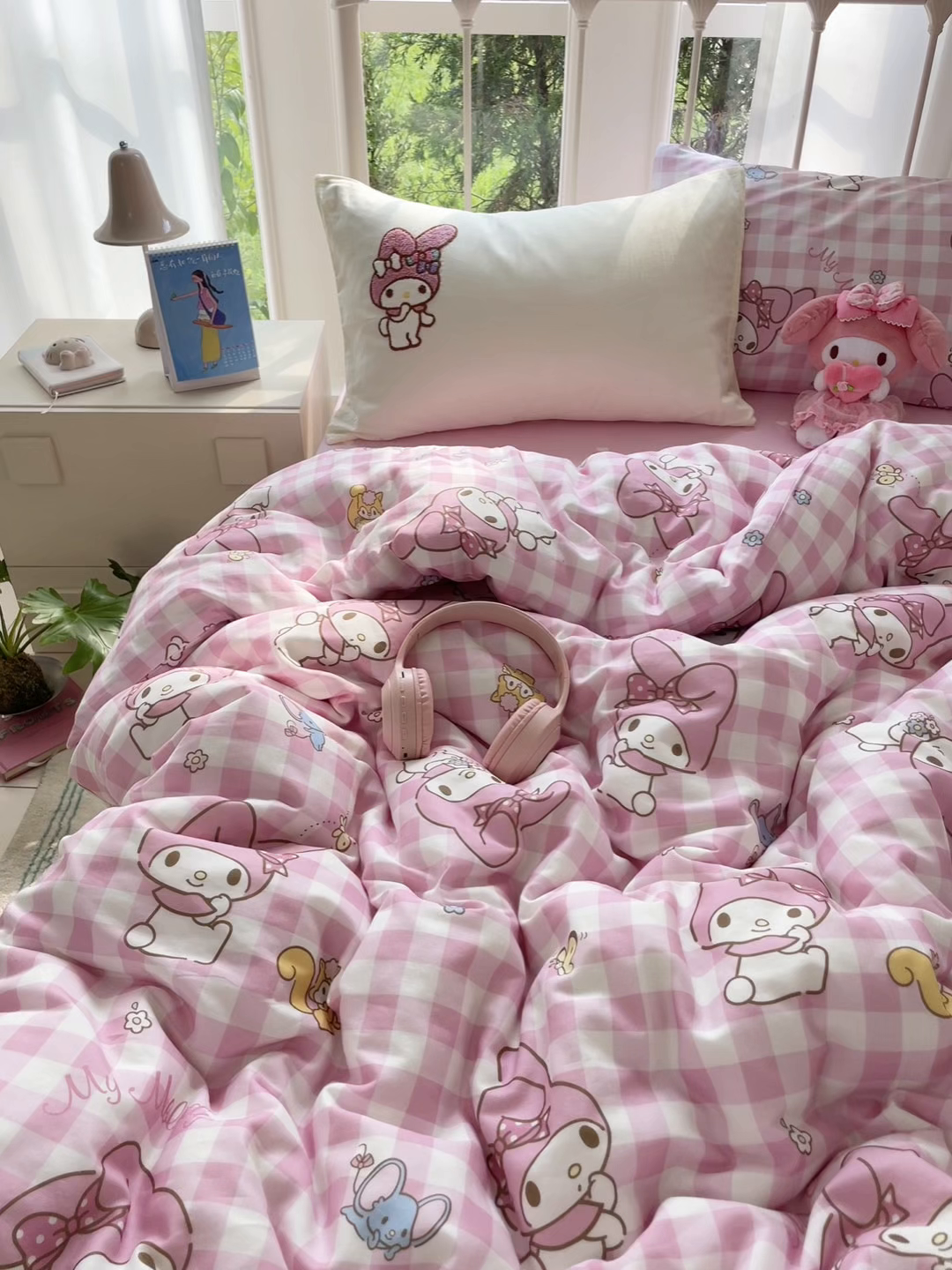 91家纺网 家纺一手货源 找家纺 蓝邻家纺 2025年新款全棉纯棉双层纱三丽鸥刺绣四件套系列 甜美元气