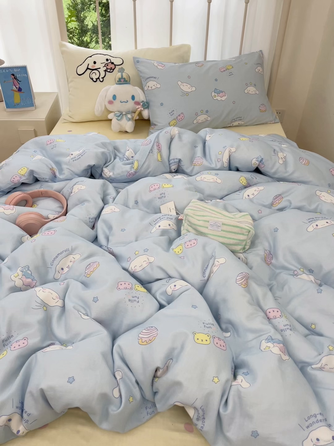 91家纺网 家纺一手货源 找家纺 蓝邻家纺 2025年新款全棉纯棉双层纱三丽鸥刺绣四件套系列 呆萌大耳狗