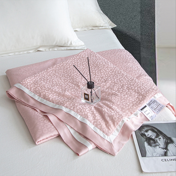 薇玛仕 2025新款100S兰精天丝豹纹提花可水洗桑蚕丝夏被夏凉被空调被 豹纹-嫩粉