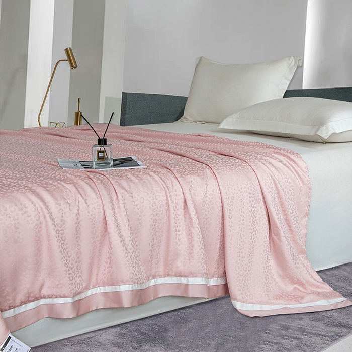 91家纺网 家纺一手货源 找家纺 薇玛仕 2025新款100S兰精天丝豹纹提花可水洗桑蚕丝夏被夏凉被空调被 豹纹-嫩粉