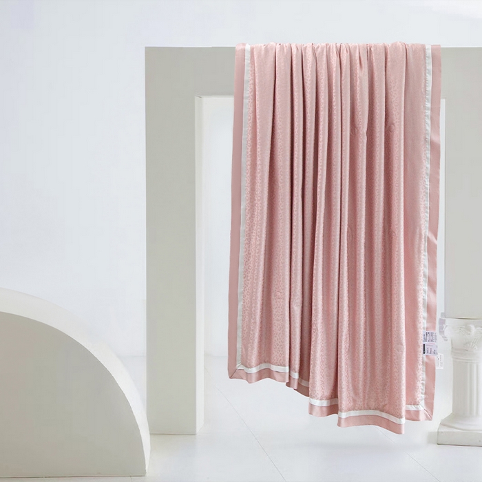 91家纺网 家纺一手货源 找家纺 薇玛仕 2025新款100S兰精天丝豹纹提花可水洗桑蚕丝夏被夏凉被空调被 豹纹-嫩粉