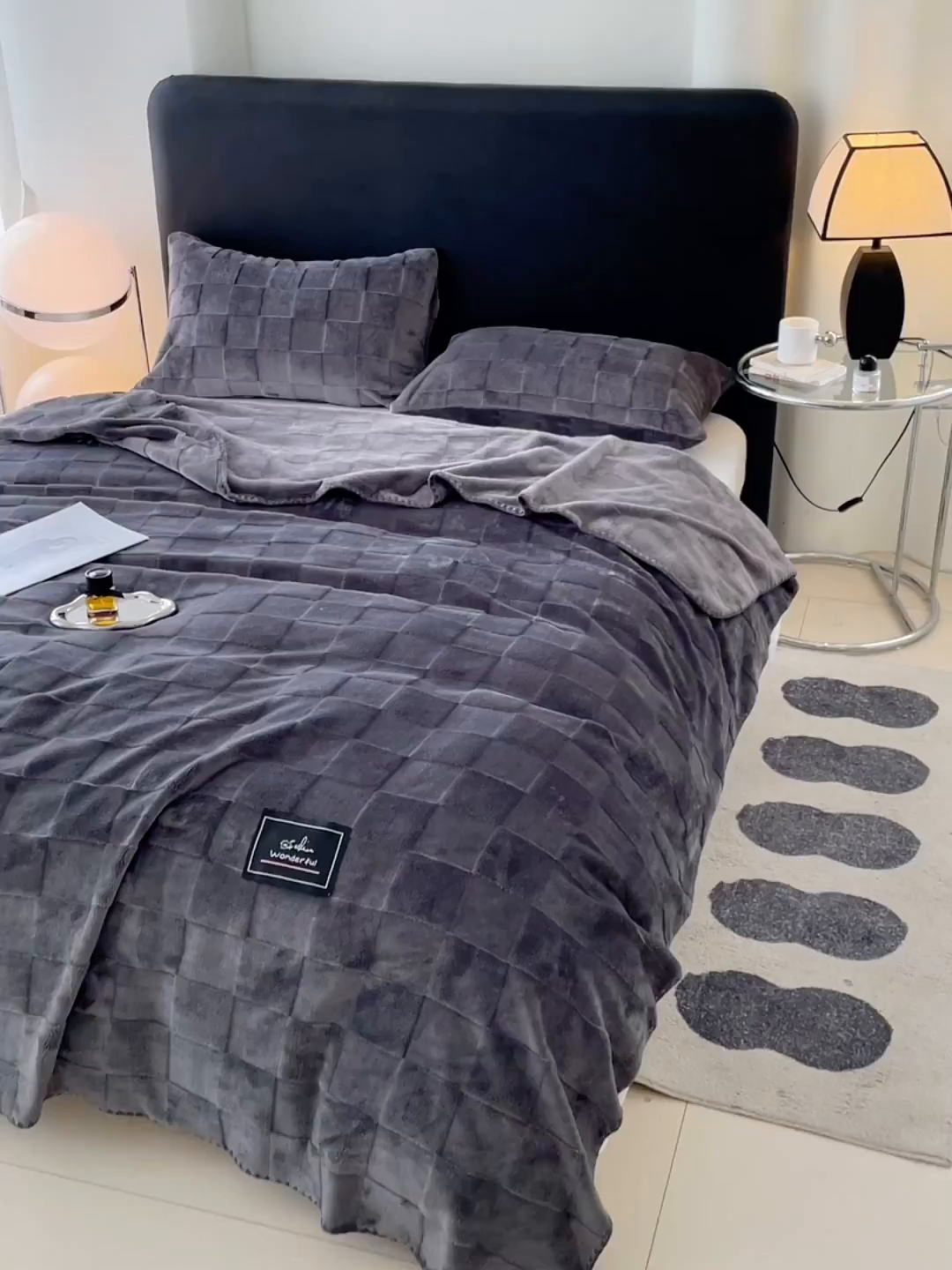 91家纺网 家纺一手货源 找家纺 楼兰公主 2025新款天鹅绒毛毯系列 高级灰