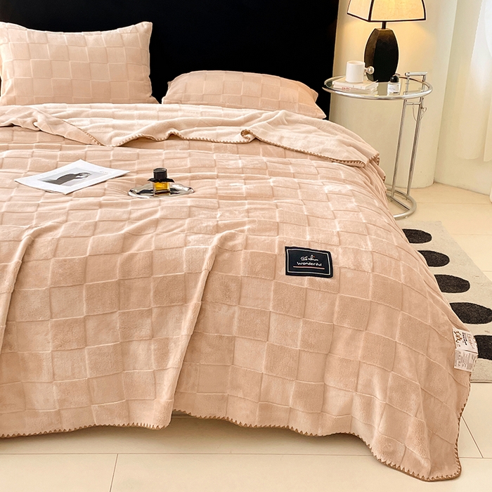 91家纺网 家纺一手货源 找家纺 楼兰公主 2025新款天鹅绒毛毯系列 卡其