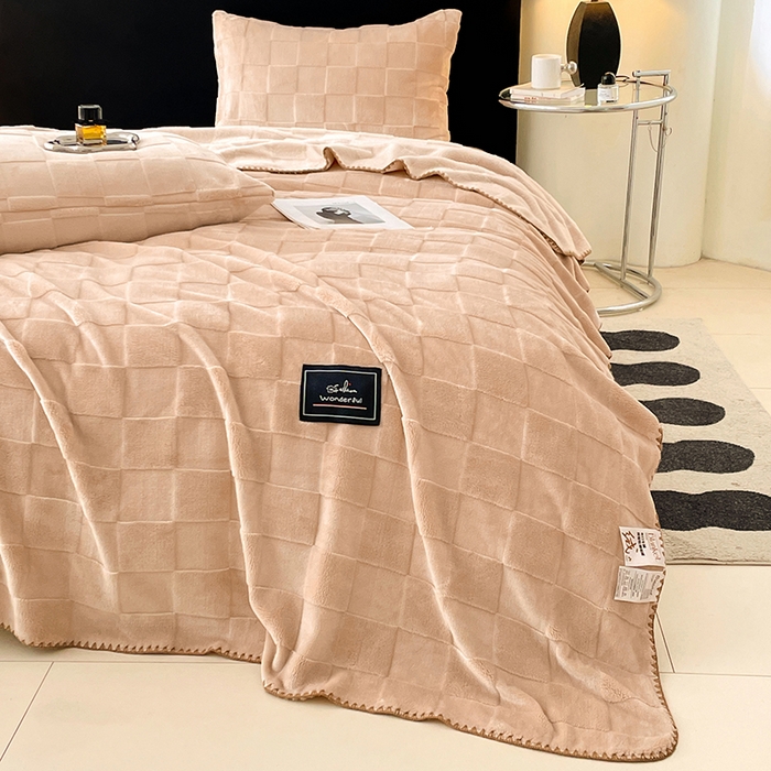 91家纺网 家纺一手货源 找家纺 楼兰公主 2025新款天鹅绒毛毯系列 卡其