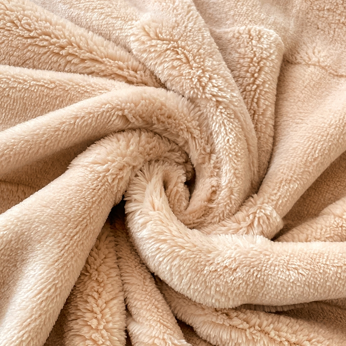 91家纺网 家纺一手货源 找家纺 楼兰公主 2025新款天鹅绒毛毯系列 卡其