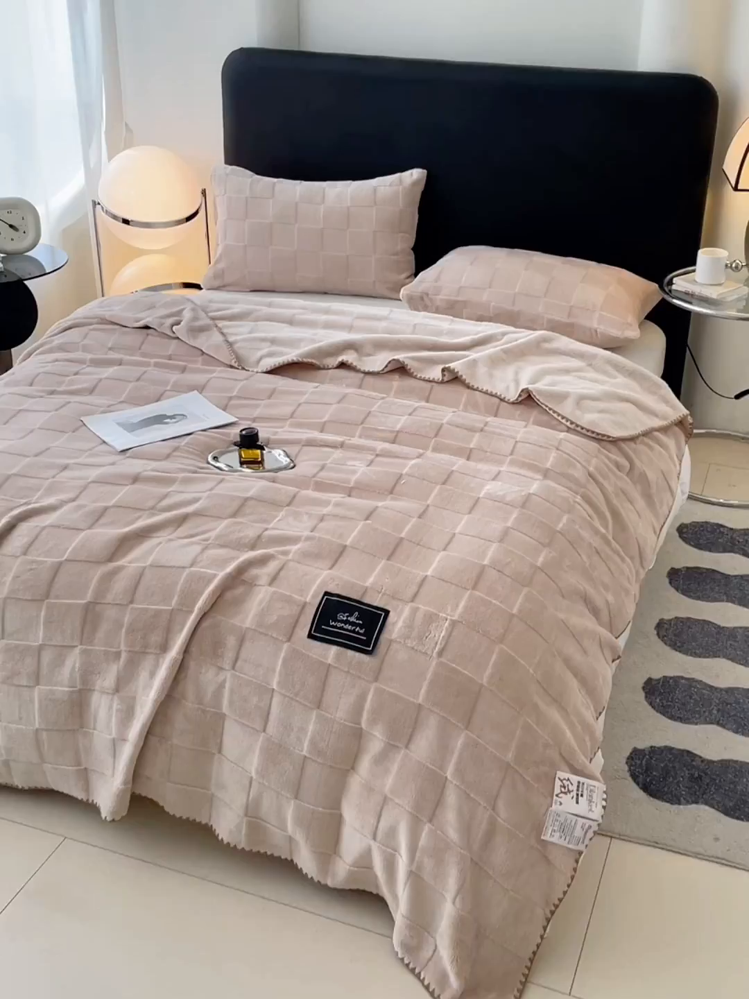 91家纺网 家纺一手货源 找家纺 楼兰公主 2025新款天鹅绒毛毯系列 卡其