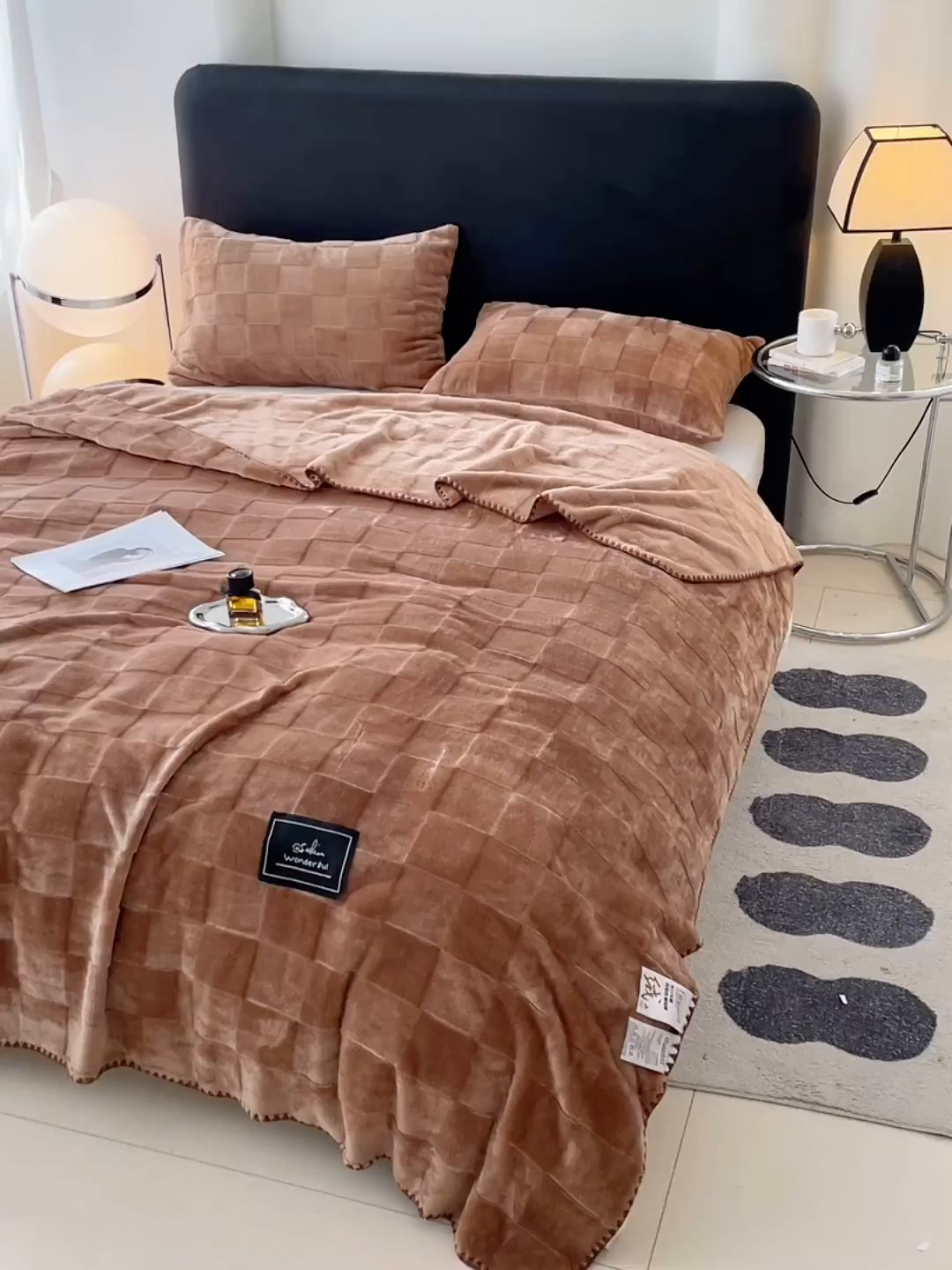 91家纺网 家纺一手货源 找家纺 楼兰公主 2025新款天鹅绒毛毯系列 深咖