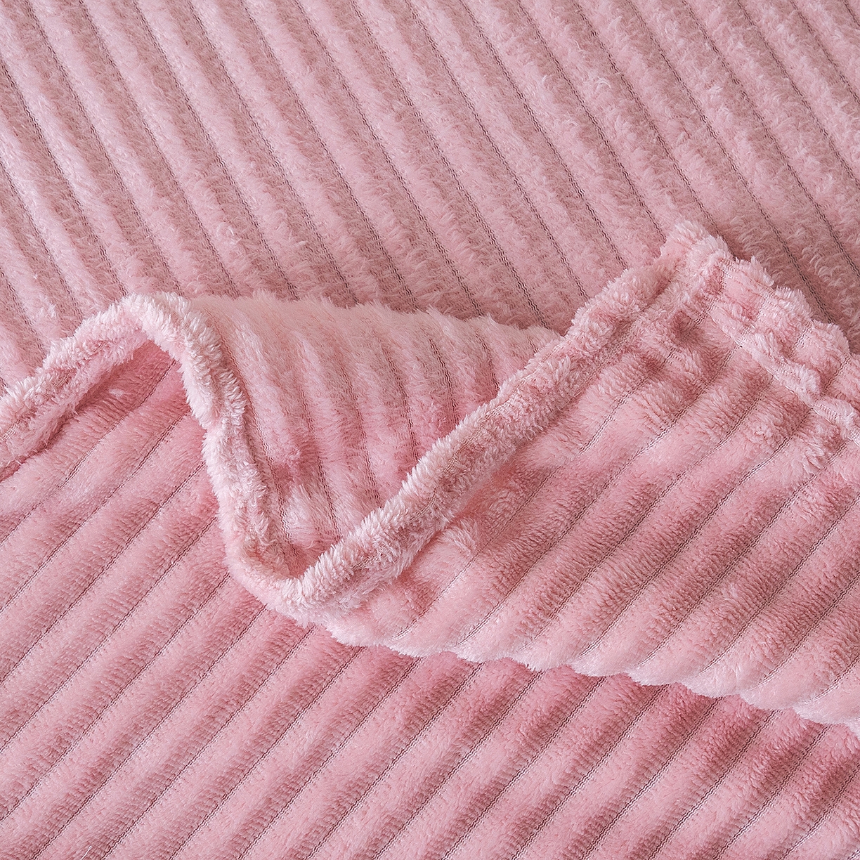 91家纺网 家纺一手货源 找家纺 楼兰公主 2025新款小抽条纯色双面绒毛毯 粉红