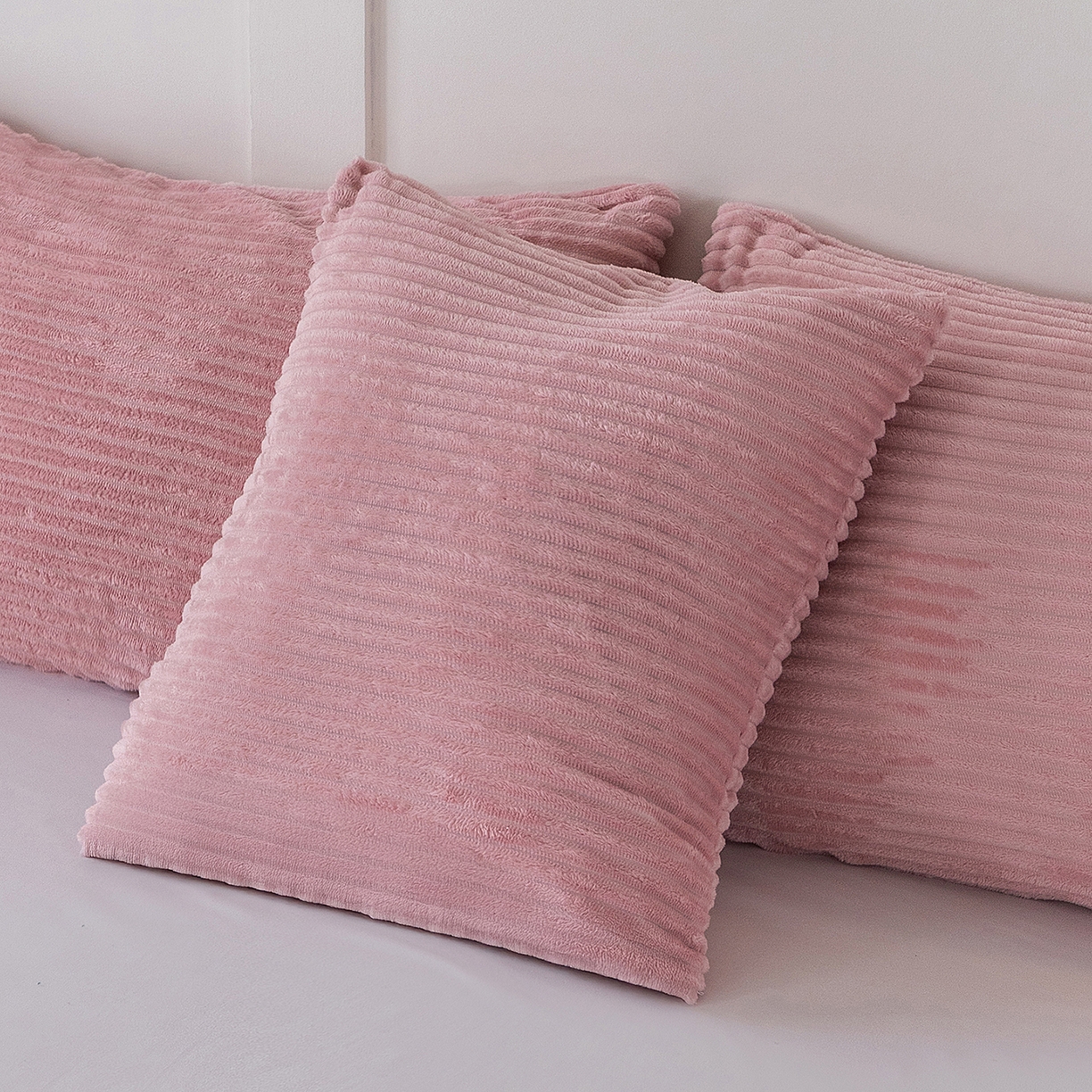 91家纺网 家纺一手货源 找家纺 楼兰公主 2025新款小抽条纯色双面绒毛毯 粉红