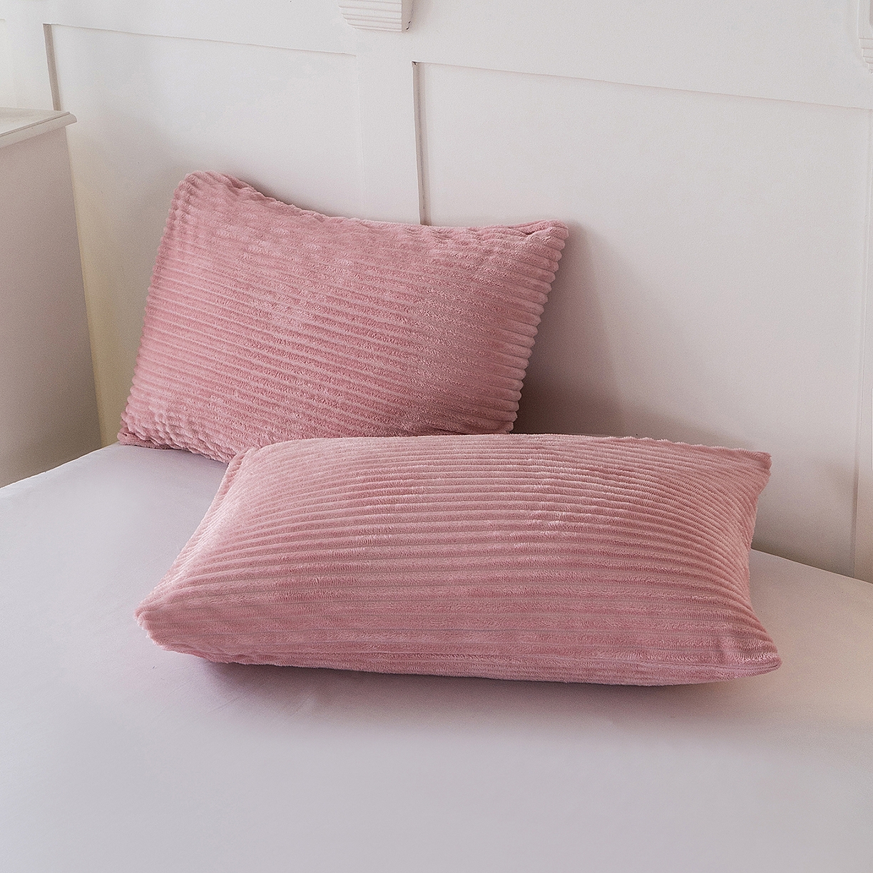 91家纺网 家纺一手货源 找家纺 楼兰公主 2025新款小抽条纯色双面绒毛毯 粉红