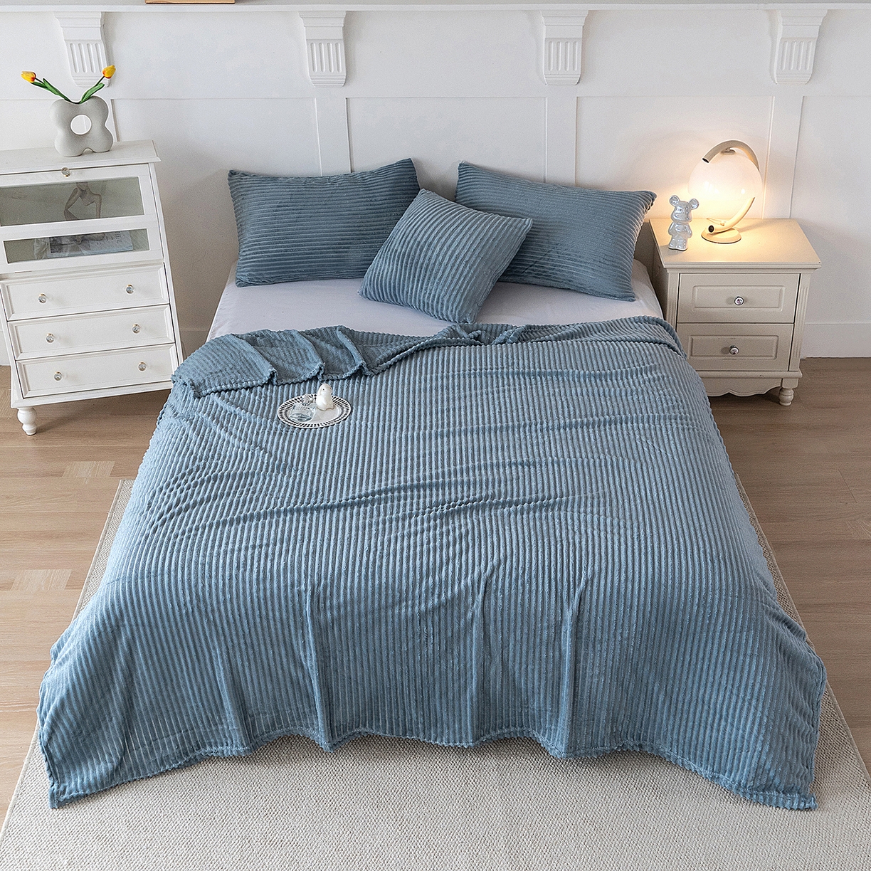 楼兰公主 2025新款小抽条纯色双面绒毛毯 湖蓝