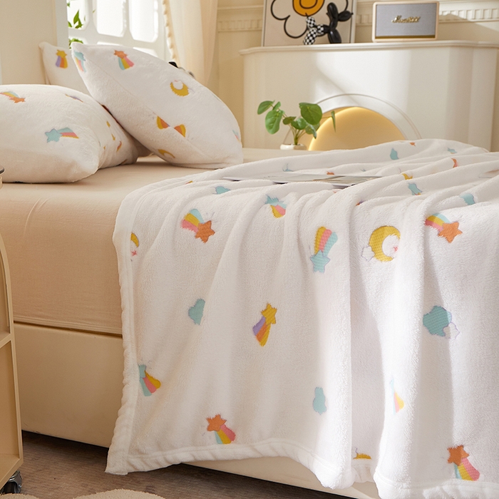 91家纺网 家纺一手货源 找家纺 楼兰公主 2025新款云朵绒单毛毯 彩虹白