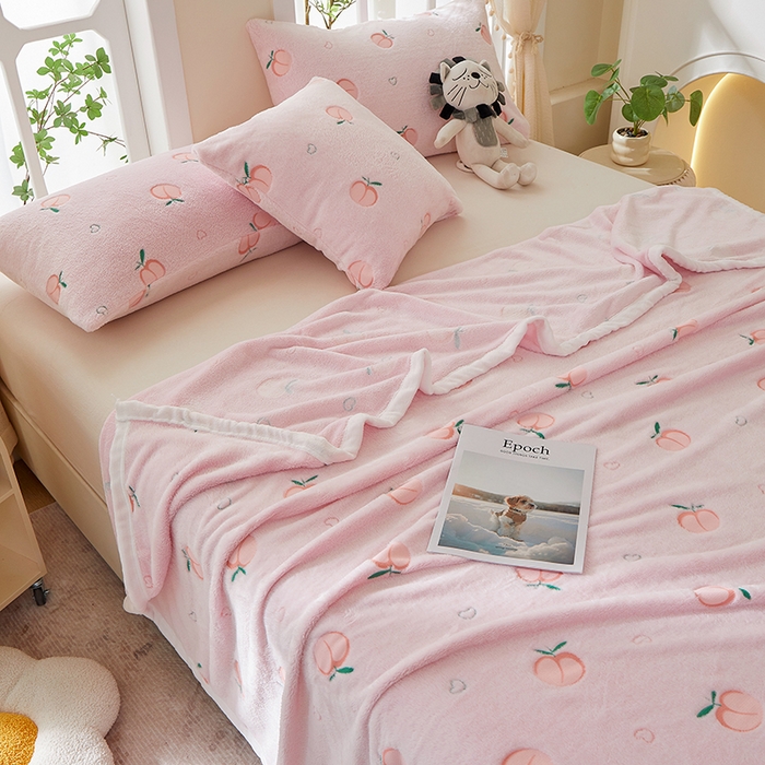 91家纺网 家纺一手货源 找家纺 楼兰公主 2025新款云朵绒单毛毯 蜜桃粉