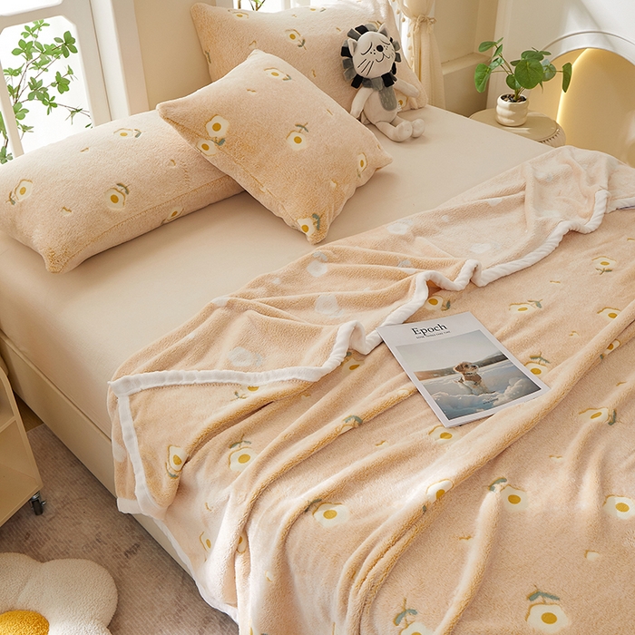 91家纺网 家纺一手货源 找家纺 楼兰公主 2025新款云朵绒单毛毯 小黄花