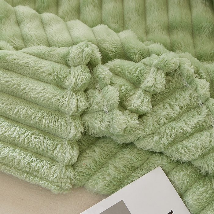 91家纺网 家纺一手货源 找家纺 （总）楼兰公主 2025新款A类兔兔绒多功能大抽条毛毯