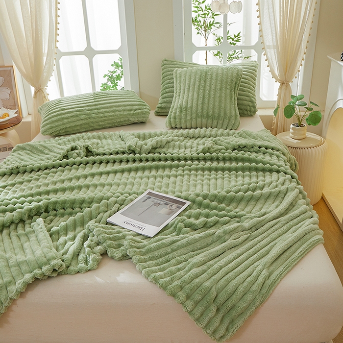 91家纺网 家纺一手货源 找家纺 （总）楼兰公主 2025新款A类兔兔绒多功能大抽条毛毯