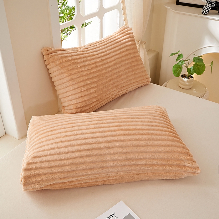 91家纺网 家纺一手货源 找家纺 楼兰公主 2025新款A类兔兔绒多功能大抽条毛毯 蜜卡其