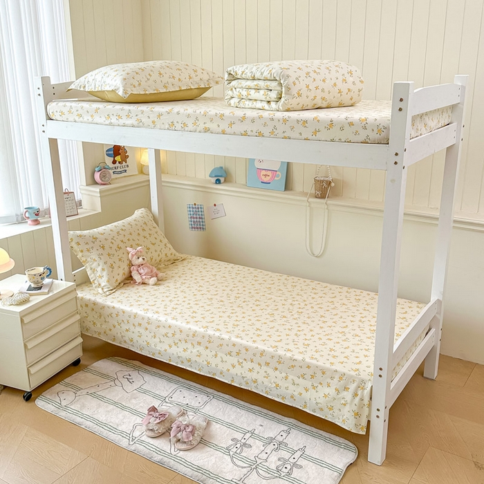 91家纺网 家纺一手货源 找家纺 2025新款学生宿舍全棉三件套 故事小黄花