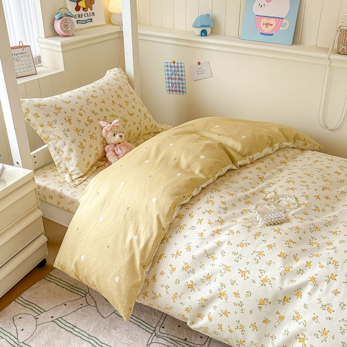 91家纺网 家纺一手货源 找家纺 2025新款学生宿舍全棉三件套 故事小黄花