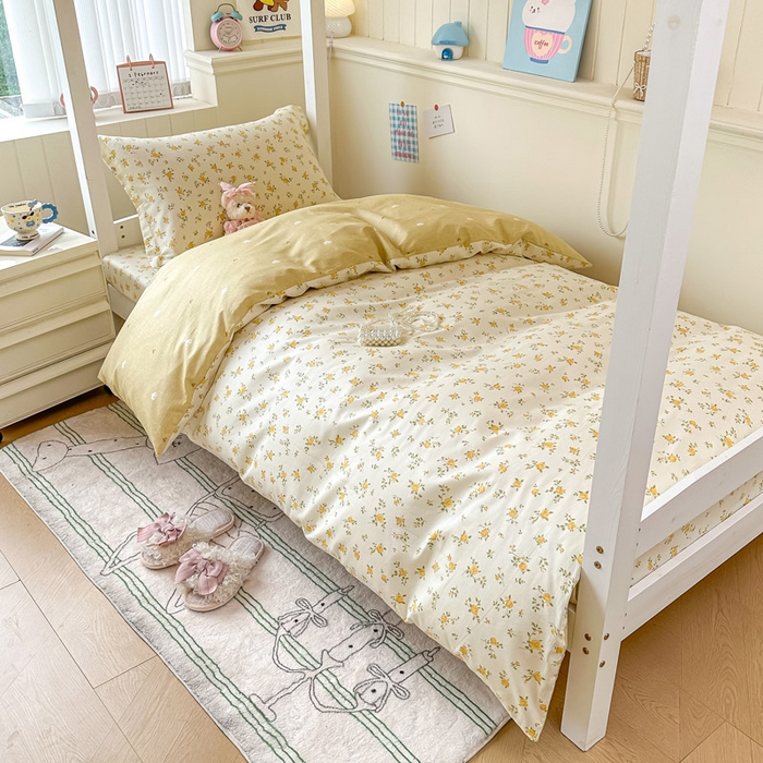 91家纺网 家纺一手货源 找家纺 2025新款学生宿舍全棉三件套 故事小黄花