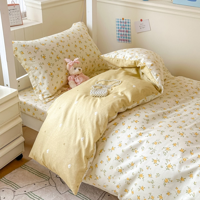 91家纺网 家纺一手货源 找家纺 2025新款学生宿舍全棉三件套 故事小黄花