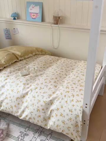 91家纺网 家纺一手货源 找家纺 2025新款学生宿舍全棉三件套 故事小黄花