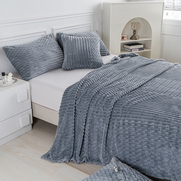 91家纺网 家纺一手货源 找家纺 楼兰公主 2025新款金龟绒多功能毛毯 金龟绒-湖蓝