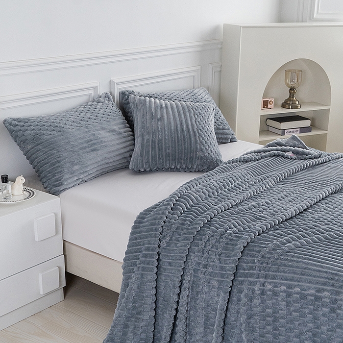 91家纺网 家纺一手货源 找家纺 楼兰公主 2025新款金龟绒多功能毛毯 金龟绒-湖蓝