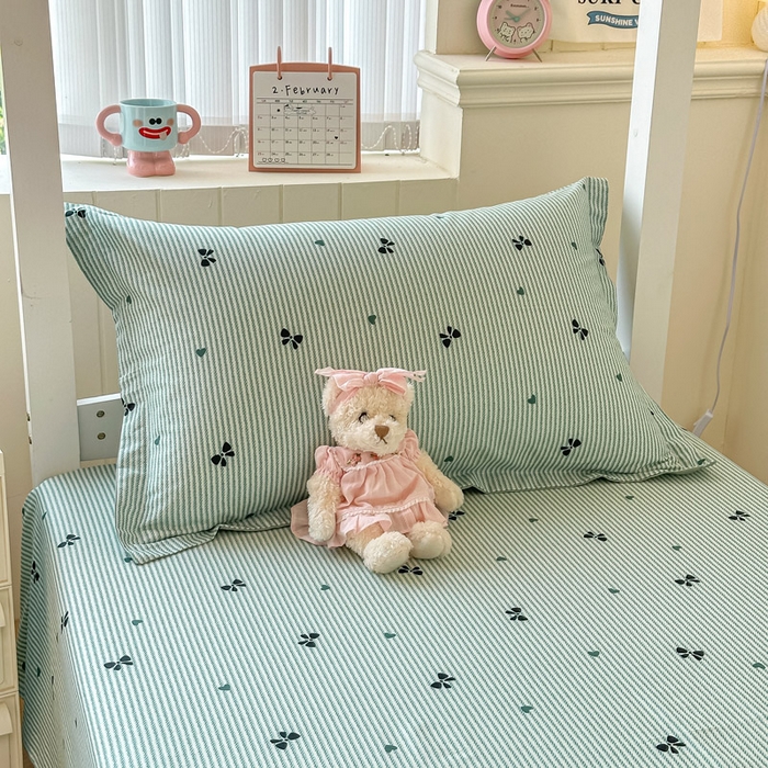 91家纺网 家纺一手货源 找家纺 2025新款学生宿舍全棉三件套 绿底蝴蝶结