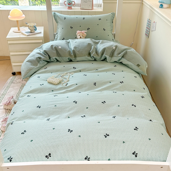 91家纺网 家纺一手货源 找家纺 2025新款学生宿舍全棉三件套 绿底蝴蝶结