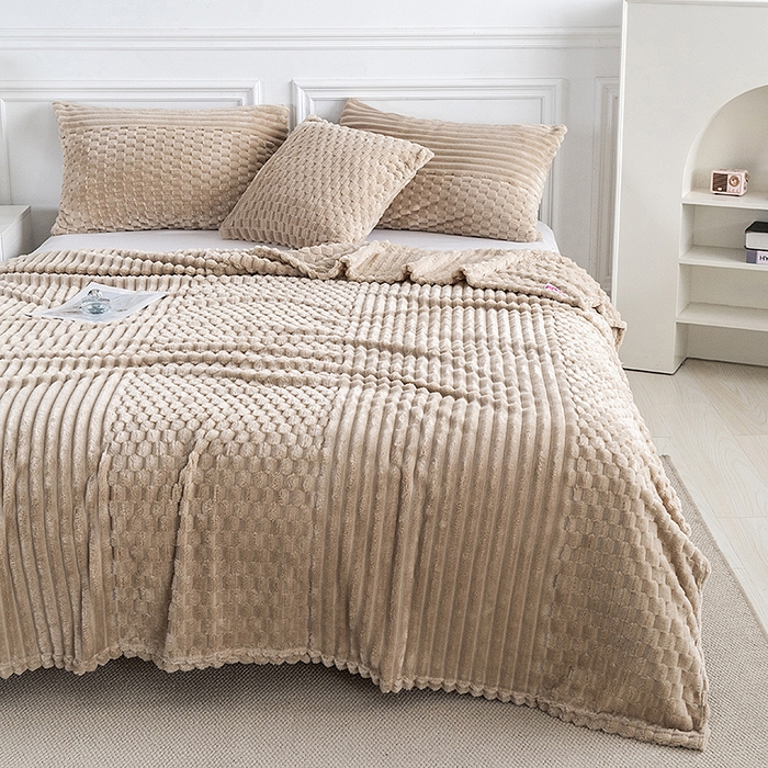 91家纺网 家纺一手货源 找家纺 楼兰公主 2025新款金龟绒多功能毛毯 金龟绒-卡其