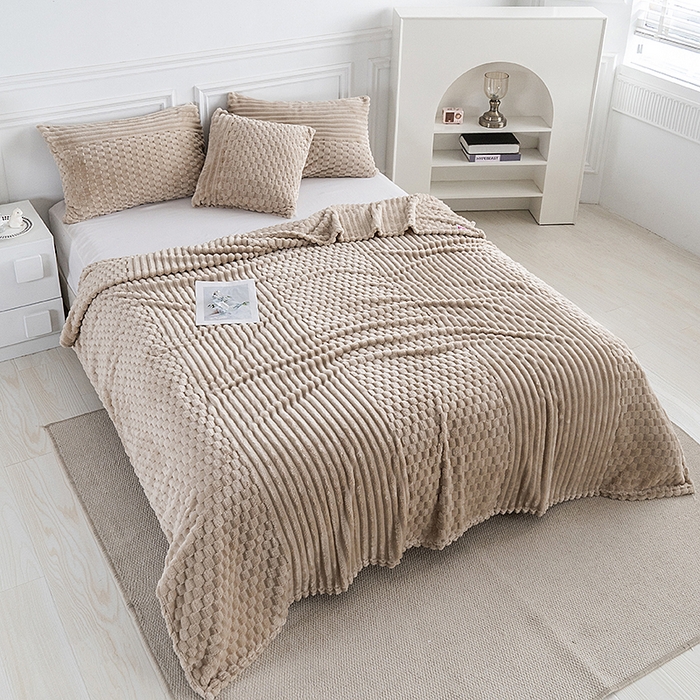 91家纺网 家纺一手货源 找家纺 楼兰公主 2025新款金龟绒多功能毛毯 金龟绒-卡其