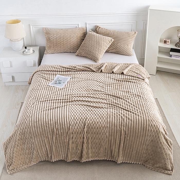 91家纺网 家纺一手货源 找家纺 楼兰公主 2025新款金龟绒多功能毛毯 金龟绒-卡其