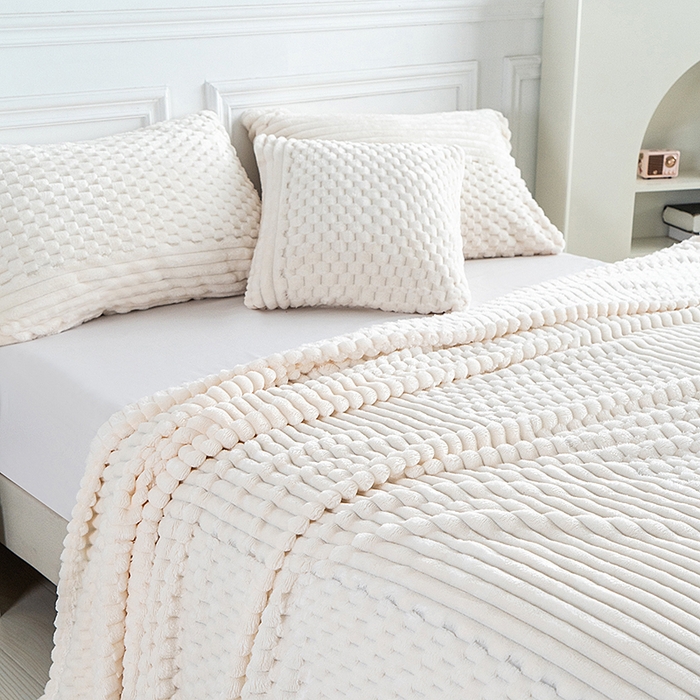 91家纺网 家纺一手货源 找家纺 楼兰公主 2025新款金龟绒多功能毛毯 金龟绒-米白