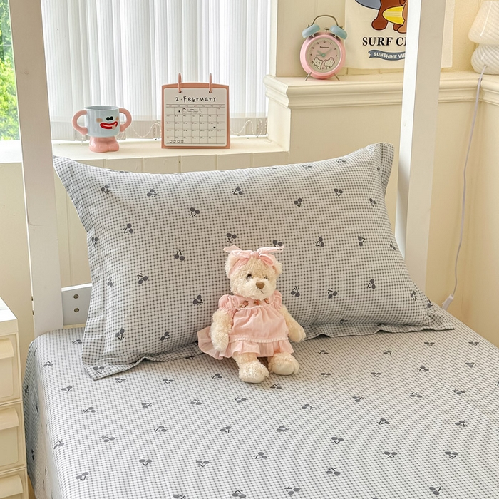 91家纺网 家纺一手货源 找家纺 2025新款学生宿舍全棉三件套 樱姿-灰