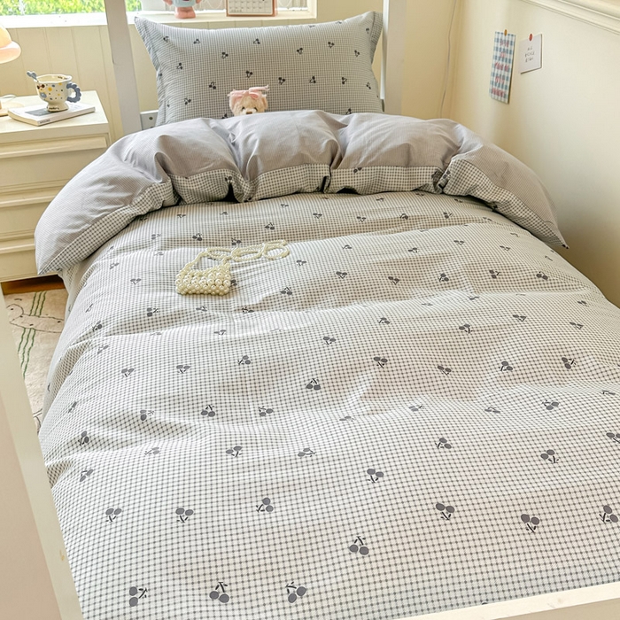 91家纺网 家纺一手货源 找家纺 2025新款学生宿舍全棉三件套 樱姿-灰