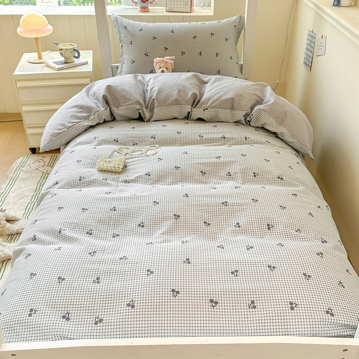 91家纺网 家纺一手货源 找家纺 2025新款学生宿舍全棉三件套 樱姿-灰