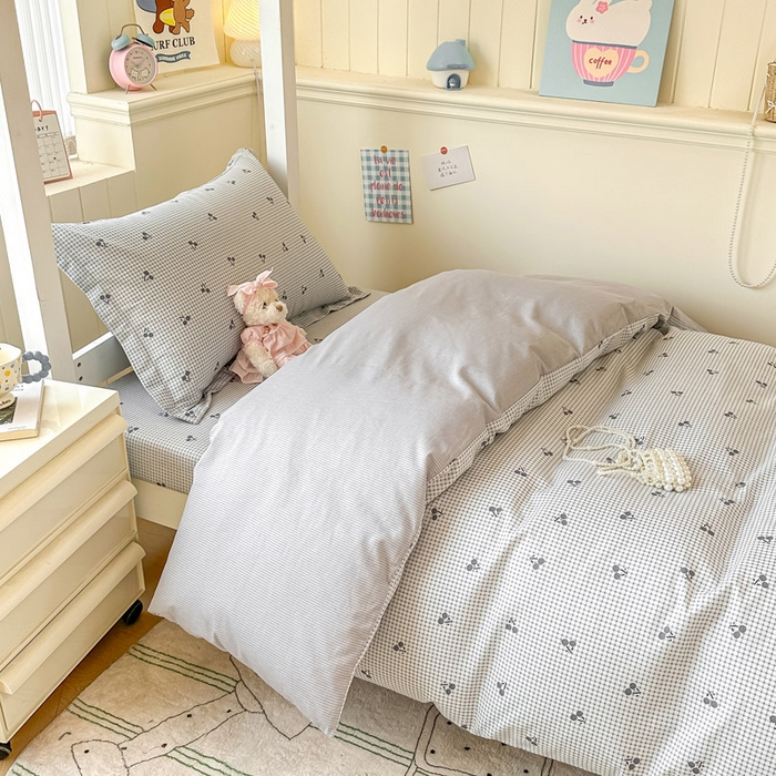 91家纺网 家纺一手货源 找家纺 2025新款学生宿舍全棉三件套 樱姿-灰