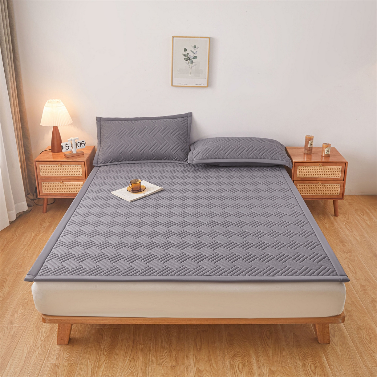91家纺网 家纺一手货源 找家纺 雯豆家纺 2025新品四季款加厚床褥垫子床垫保护垫四季通用 摩登-深空灰