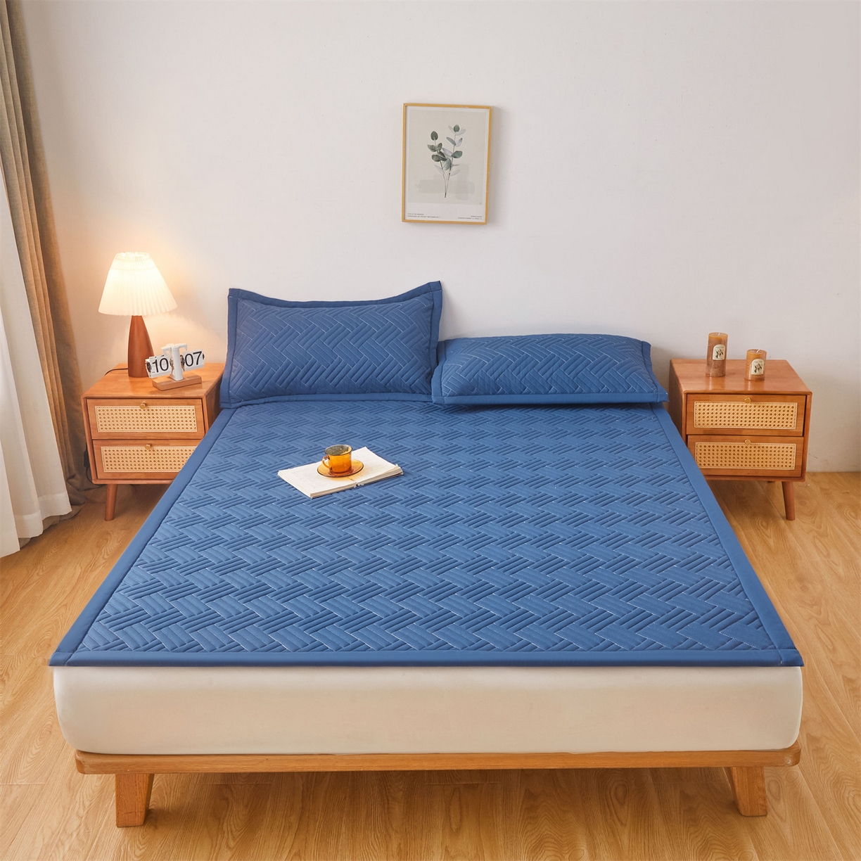 91家纺网 家纺一手货源 找家纺 雯豆家纺 2025新品四季款加厚床褥垫子床垫保护垫四季通用 摩登-黛蓝
