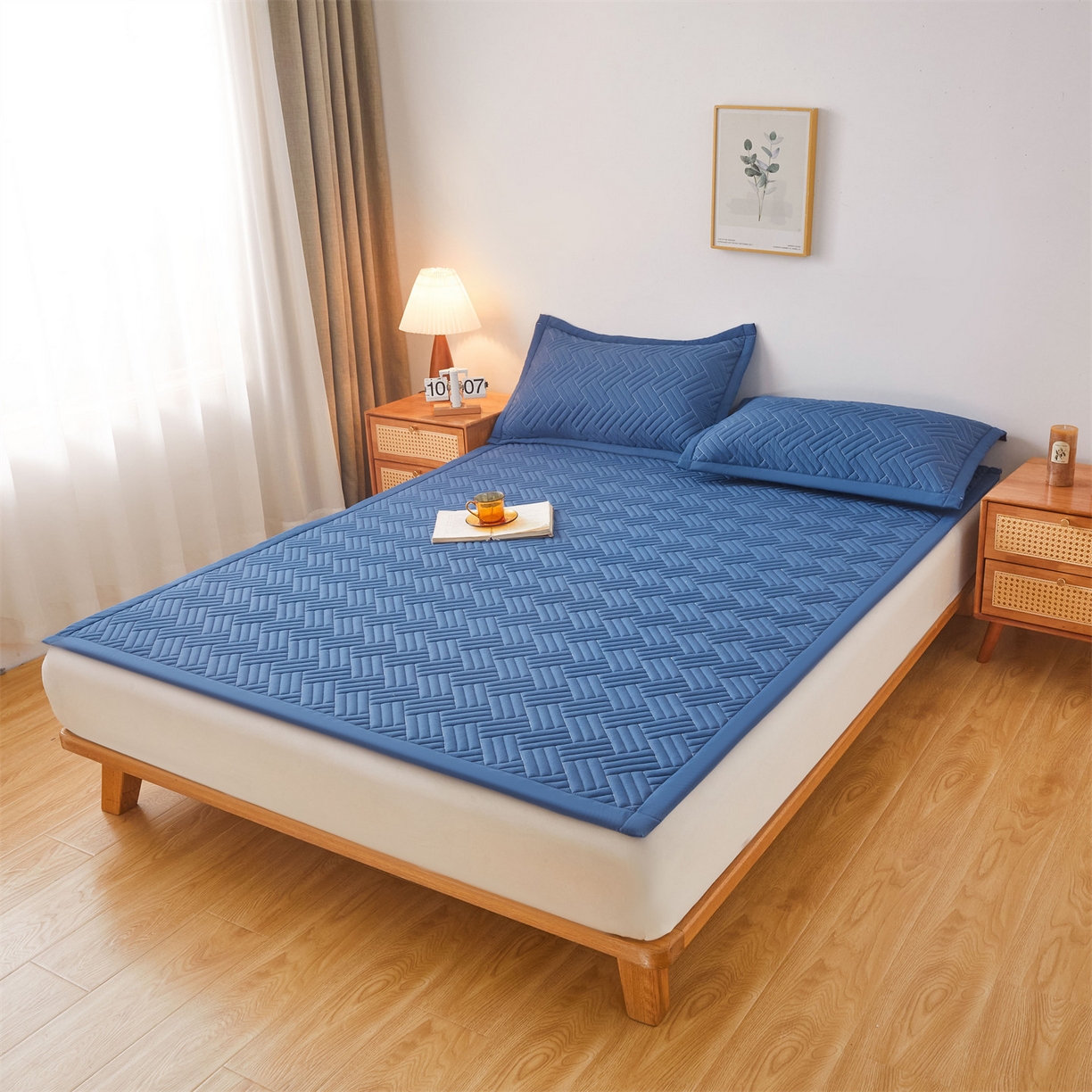 91家纺网 家纺一手货源 找家纺 雯豆家纺 2025新品四季款加厚床褥垫子床垫保护垫四季通用 摩登-黛蓝