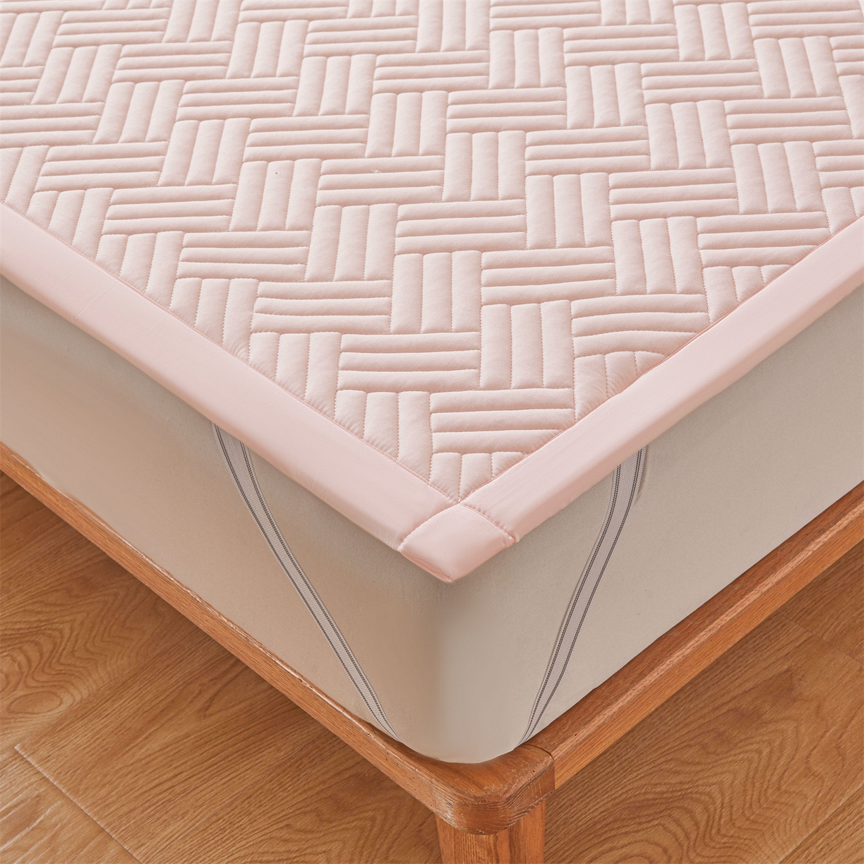 91家纺网 家纺一手货源 找家纺 雯豆家纺 2025新品四季款加厚床褥垫子床垫保护垫四季通用 摩登-密合粉