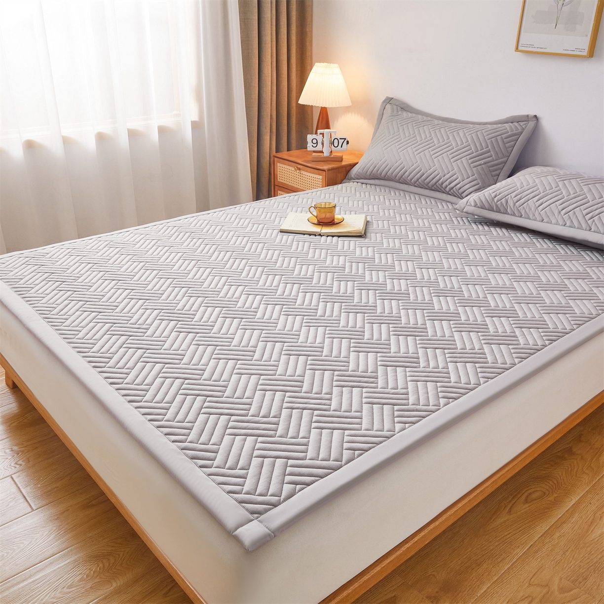 91家纺网 家纺一手货源 找家纺 雯豆家纺 2025新品四季款加厚床褥垫子床垫保护垫四季通用 摩登-暮云灰