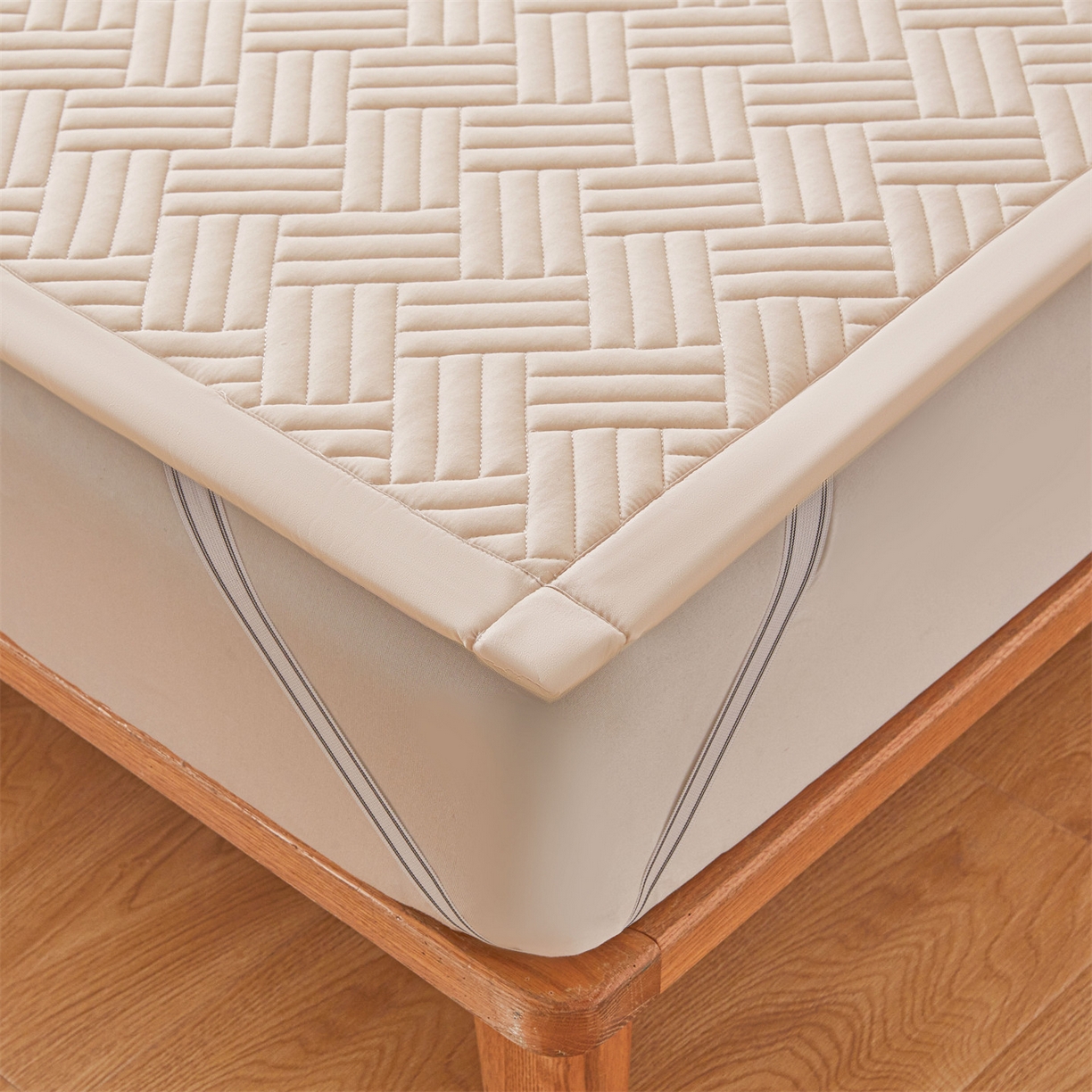 91家纺网 家纺一手货源 找家纺 雯豆家纺 2025新品四季款加厚床褥垫子床垫保护垫四季通用 摩登-奶咖