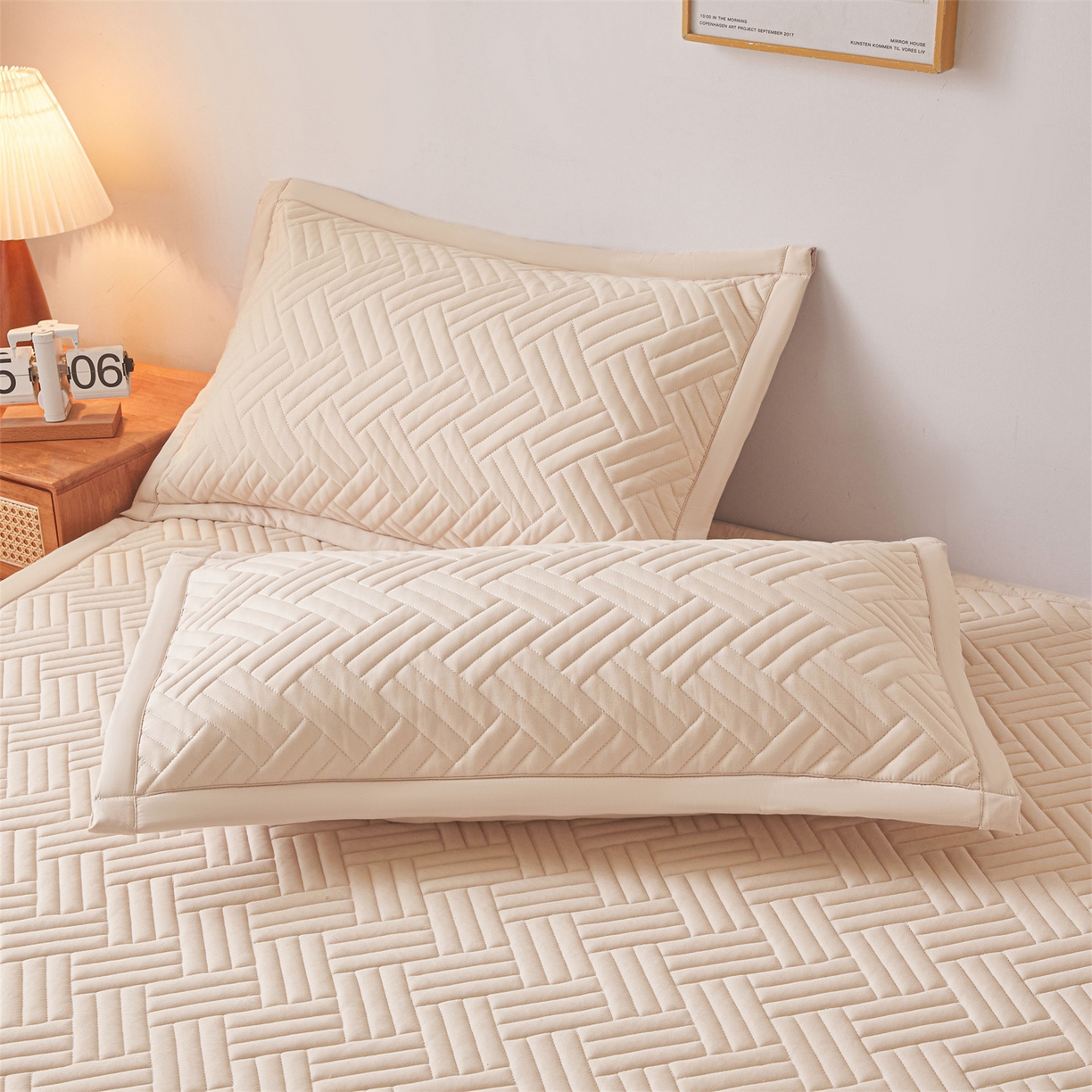 91家纺网 家纺一手货源 找家纺 雯豆家纺 2025新品四季款加厚床褥垫子床垫保护垫四季通用 摩登-奶咖