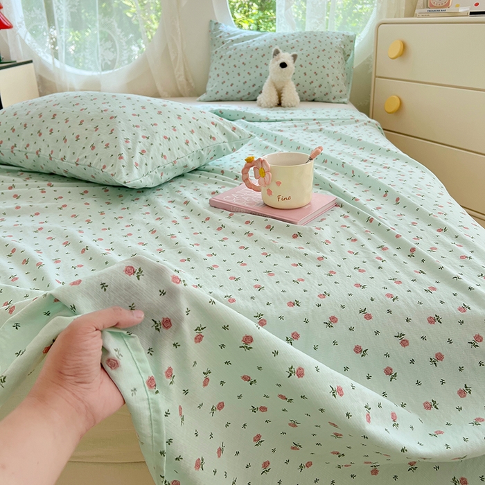 91家纺网 家纺一手货源 找家纺 彩韵家纺 2025新款印花木m双层纱床单系列 木m双层纱-芳香玫瑰