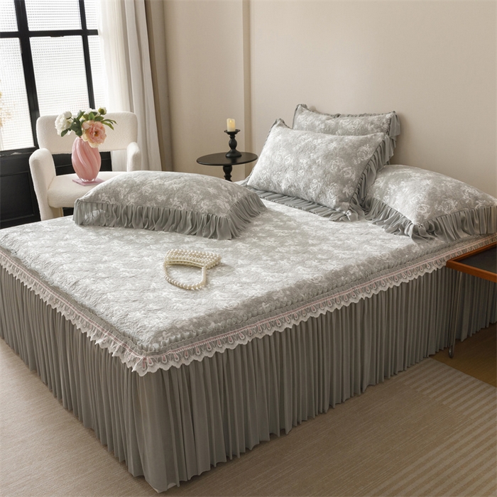 91家纺网 家纺一手货源 找家纺 好儿喜家纺 2025新款海洋丝凉感豆豆床裙凉席-缤纷玫瑰 缤纷玫瑰-灰