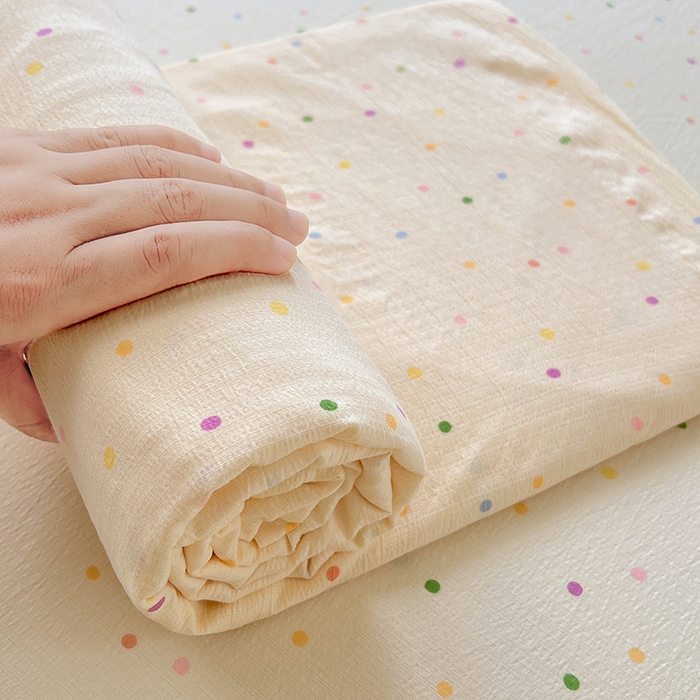 91家纺网 家纺一手货源 找家纺 卡迪熊家纺 2025新款印花木m双层纱床单系列 木m双层纱-奶油波点