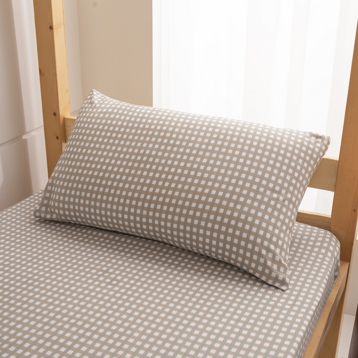 91家纺网 家纺一手货源 找家纺 暖季家纺2025新款无印风学生防水床笠 防水-果绿小格